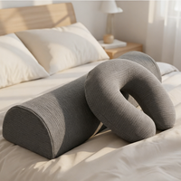 2 Coussins de Voyage en Mousse à Mémoire de Forme et Polyester Tricoté pour Appui-tête, Repose-jambes et Confort des Chevilles/Pieds, Amovibles, pour Avion, Train, Hôtel