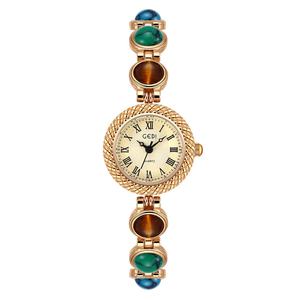 Reloj de Pulsera de Oro Vintage Hecho a Mano, Accesorio de Moda Retro Personalizado para Mujer, Reloj de Pulsera con Botones y Cuentas Únicos - Product Image 5