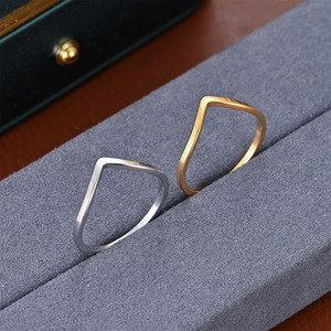 패션 변색 방지 PVD 도금 실버 18K 골드 스테인리스 스틸 바다 물결 반지 여성 남성용 주얼리 - Product Image 3