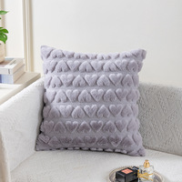 Housse de coussin décorative carrée en fausse fourrure douce et confortable, idéale pour la Saint-Valentin et les mariages, technique de tissage artisanal pour la maison.