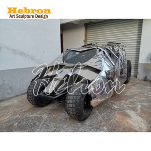 Décoration de sculpture sportive personnalisée pour parc d'attractions, en fibre de verre, en acier inoxydable, effet miroir, simulation de voiture de course de formule <span class=keywords><strong>Batman</strong></span> - Product Image 3