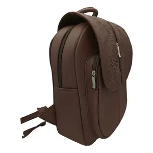 Mochila Fana Letizia de Cuero Vacuno Color Chocolate, 5L, Diseño Floral Grabado, Bolsa de Viaje Unisex para Adultos - Product Image 4