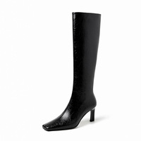 Stivali Invernali da Donna in Camoscio con Punta Quadrata e Tacco Grosso da 7 cm, Suola in Gomma, Modello Slip-On