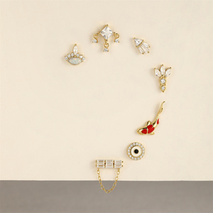 Pendientes de Plata de Ley S925 Chapados en Oro de 18K con Rosca Interna y Parte Trasera Plana, Diseño de Borla Geométrica Cuadrada - Product Image 6