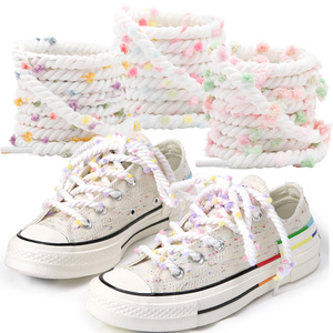 Lacets en peluche colorés personnalisés à la mode, doux et moelleux, avec pompons décoratifs, lacets en corde de polyester pour baskets - Product Image 1