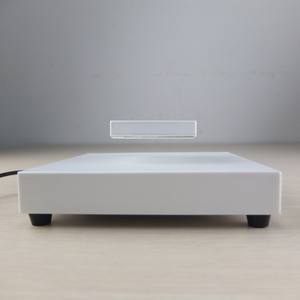 Expositor Magnético Levitante Personalizado HCNT, Regalo Novedoso para Modelos y Joyas - Product Image 3