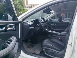 El primer vehículo familiar totalmente eléctrico del mundo: el <span class=keywords><strong>Roewe</strong></span> <span class=keywords><strong>Ei5</strong></span> demuestra que la versatilidad de los vehículos eléctricos y el espacio familiar pueden coexistir de forma perfecta. - Product Image 3