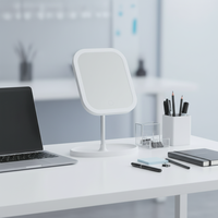 Miroir de maquillage carré à LED bon marché avec finition argentée, rechargeable par USB, miroir de vanité de bureau intelligent avec logo personnalisé, miroir rotatif à 360 degrés