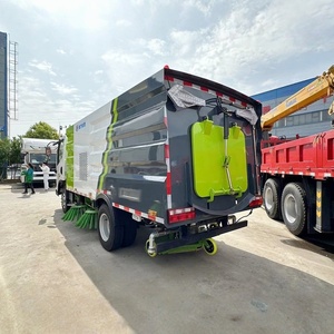 Camión barredor de limpieza de carreteras de alta presión China FAW 4x2 8CBM en venta - Product Image 5