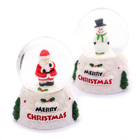 Chine usine fournisseur résine personnalisé boule à neige de noël 45/65/80/100/120 boule à neige noël Village maison globe d'eau artisanat