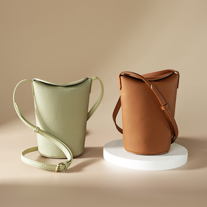 Sac bandoulière haut de gamme en cuir de vachette véritable pour femme, mini sac seau avec fermeture éclair, polyvalent et tendance pour l'automne Tanjing - Product Image 1