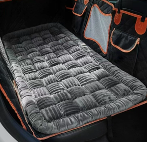 Alfombra acolchada a cuadros para asiento trasero de coche para mascotas, suave, para perros y gatos, extraíble y lavable, para viajes. - Product Image 1