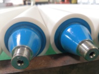Pièces d'équipement de manutention, rouleaux de convoyeur en caoutchouc et en métal sur mesure, rouleaux enduits de silicone