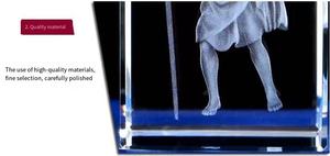 Vente en gros de haute qualité Jésus traverse la <span class=keywords><strong>rivière</strong></span> K9 Cube de cristal personnalisé gravé au laser 3d Photo Cube de cristal verre artisanat cadeau - Product Image 4