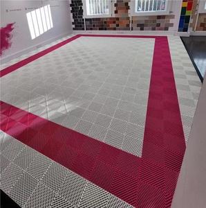 Nouveau revêtement de sol en <span class=keywords><strong>vinyle</strong></span> PP, carrelage de sol en plastique pour garage, <span class=keywords><strong>tapis</strong></span> de sol pour application intérieure - Product Image 1