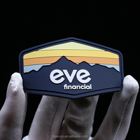 Écussons en caoutchouc PVC 3D souples et écologiques en gros, fournisseur d'usine, badges de chapeau en caoutchouc 3D gaufré, étiquettes nominatives à coudre