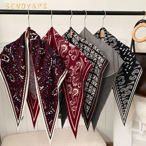 Herfst Winter Mode Nieuwe Vrouwen Sjaal 160*95Cm Polyester Jacquard Gebreide Driehoek Sjaal Veelzijdige Vrouwen Sjaal - Product Image 1