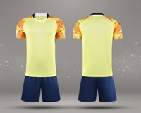 Schweißableitendes Schnelltrocknendes Maßgeschneidertes Fußballtrikot Atmungsaktives Fußball-Kit Team-Uniform 2627