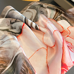 وشاح حريري صغير مربع الشكل للنساء 21 "مطبوع مربع صغير بسعر الجملة - Product Image 5