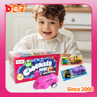Bonbons en gros personnalisés sous marque privée, bonbons gélifiés saveur chocolat au lait et biscuit halal en forme de voitures de course, emballage boîte de bonbons pour enfants