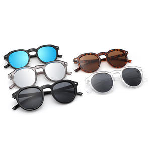 Nuevas Gafas de Sol Redondas con Tachuelas, Lentes de PC con Protección UV400, Unisex, para Protección Solar, Viajes, Moda y Conducción - Product Image 4