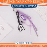 Pendentif tressé lettre A, Vente en gros OEM pour les revendeurs étrangers, Décoration de sac à bandoulière, Ornement de bagage, Cadeau pour femme de bureau, Pendentif pour sac