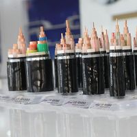 Câble YJV à faible résistance, isolation en uréthane 8,7/15 kV, conducteur en cuivre, IP66, moyenne tension, certifié ISO9001/CCC, construction