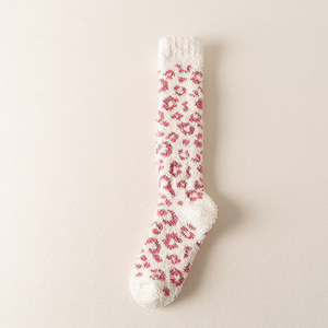 Xianghui <strong>Wholesale</strong> Leopard Patterns Colorful Long Indoor Floor Thick Warm <strong>Fuzzy</strong> Female Winter Coral Fleece <strong>Socks</strong> - Product Image 4