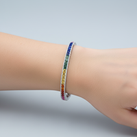 Trendiges Farbverlauf Prinzessinnen-Schliff Labor-Gezüchteter Saphir Versilbertes Armband mit Lünettenfassung Unisex Tennis-Armband-Geschenk