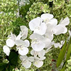 Guirlande d'arche de mariage en hydrangeas artificiels verts et orchidées blanches, décoration durable de style verdoyant - Product Image 6