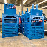 Presse à Balles Carrées Verticale Hydraulique Compacte pour Bouteilles en Plastique, Déchets de Papier, Cartons et Boîtes en Aluminium