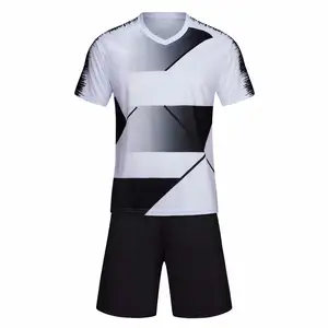 Custom New Design Hoge Kwaliteit Fabriek Originele Voetbal Uniform Kit Volledige 2022 Top Club Premium Mannen Voetbal Jersey