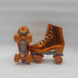 <span class=keywords><strong>Patines</strong></span> holográficos de cuero PU de alta calidad para <span class=keywords><strong>mujer</strong></span>, <span class=keywords><strong>patines</strong></span> cuádruples de cuatro ruedas de doble fila amarillo dorado brillante para edades de 8 a 50 años - Product Image 2
