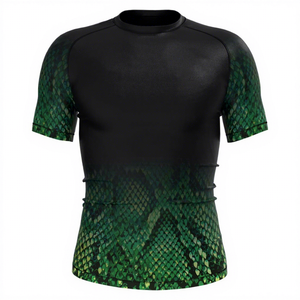 เสื้อยืดแขนสั้นผู้ชายสีดำลายงูเขียว ทรงเข้ารูป แห้งเร็ว สปอร์ต คอกลม ผ้าถักโพลีเอสเตอร์ รับสกรีนโลโก้ - Product Image 1