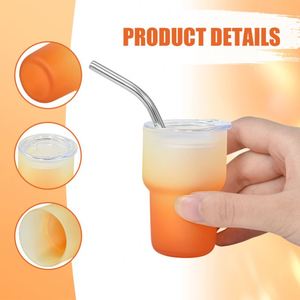 Mini-gobelet en verre dégradé de 3 oz, corps givré transparent avec couvercle et paille – Tasse à vin simple et élégante pour cadeau quotidien, bar ou fête - Product Image 3