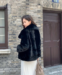 Fourniture de gros <span class=keywords><strong>Manteau</strong></span> d'hiver pour femmes Conception personnalisée Veste en <span class=keywords><strong>fourrure</strong></span> de <span class=keywords><strong>vison</strong></span> véritable, épaisse et chaude pour femmes - Product Image 6