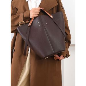 Women's Large Capacity Cross-Border Fashion <b>Handbag</b> High-End Tote Bag for Autumn and Winter Open Closure Type - Product Image 2