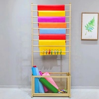 Support d'affichage métallique sur mesure pour papier d'emballage floral, foulards en soie, tissus textiles, rouleaux de tissu, tapis et moquettes pour expositions et magasins