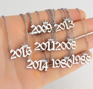Dropshipping สร้อยคอปีเกิดจากสเเตนเลสสตีล,ใหม่ปี1980-2020สร้อยคออังกฤษแบบกำหนดหมายเลขเอง - Product Image 5