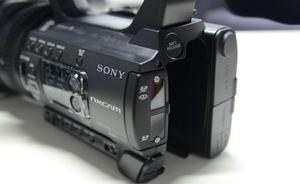 Cámaras Digitales Sony HXR-NX100 Full HD 4K Usadas con Zoom Óptico de 12x Disponibles - Product Image 6