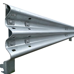 Barrera de Seguridad Rodante para Carreteras de Montaña, 500g/m2, Barandilla Galvanizada por Inmersión en Caliente, Hecha en China - Product Image 1