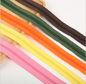 Rouleaux de fermeture éclair en <span class=keywords><strong>nylon</strong></span> 3 # de haute qualité en gros de bande de fermeture éclair de catégorie supérieure - Product Image 4