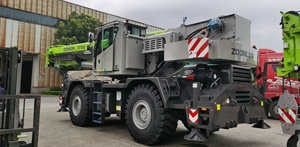 ZOOMLION Cần Trục Địa Hình Gồ Ghề 60 Tấn ZRT600 Với Giá Cả Cạnh Tranh - Product Image 5