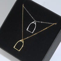 Nouveauté Collier pendentif étrier en forme de fer à cheval pour femme, bijou tendance en forme de sabot de cheval