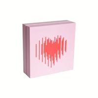 Boîtes cadeaux en papier recyclable personnalisées de luxe, laminage mat rose, gaufrage