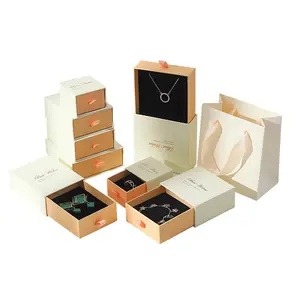 Bague de luxe personnalisée collier boucles d'oreilles bague emballage en carton coulissant cadeau tiroir boîte en papier bijoux de mode