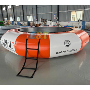 Buttafuori rotondi gonfiabili con trampolino per acqua con scala a 3 gradini per piscina e parco acquatico - Product Image 1