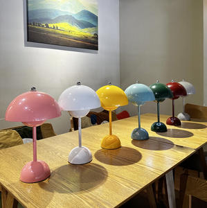 Lámpara de mesa LED de flores con control táctil de luz nocturna inalámbrica portátil moderna para exteriores al por mayor - Product Image 2