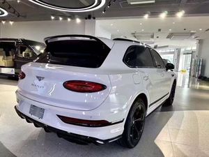 Kit carrosserie pour Bentley Bentayga 2016-2020, style restylé <span class=keywords><strong>2022</strong></span> avec diffuseur de lumière DRL, lèvre de pare-chocs, calandre, haute qualité - Product Image 3