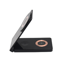 Kit de cargador rápido inalámbrico magnético plegable 3 en 1 Soporte personalizado 3 en 1 para teléfonos celulares Función PD Salida de 5V/1A para auriculares